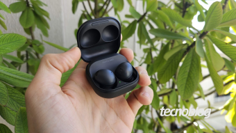 App da Samsung mostra Galaxy Buds 3 com visual de AirPods